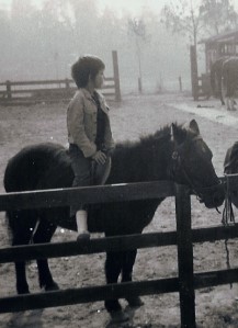 Daddy zu Pferd (ca. 7 Jahre alt)